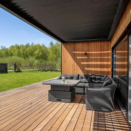 Beautiful In With Kitchen *