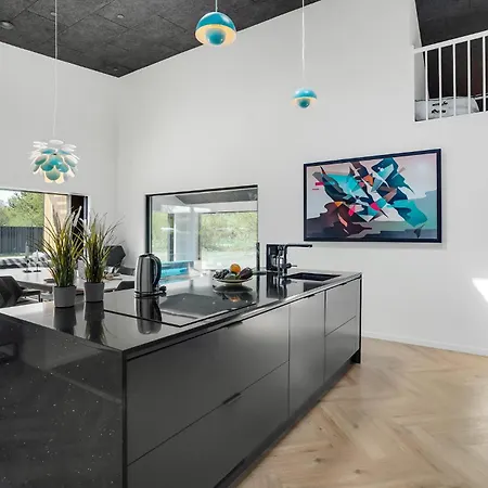 4 Bedroom Amazing In *