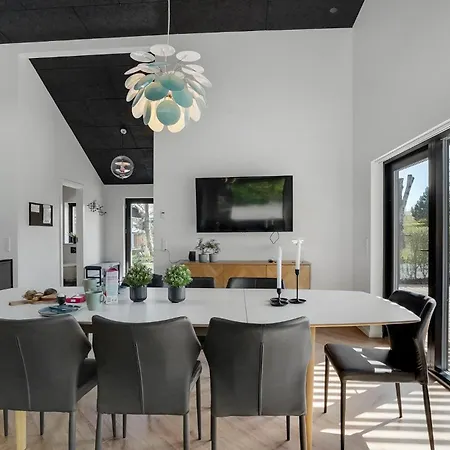 4 Bedroom Amazing In Børkop
