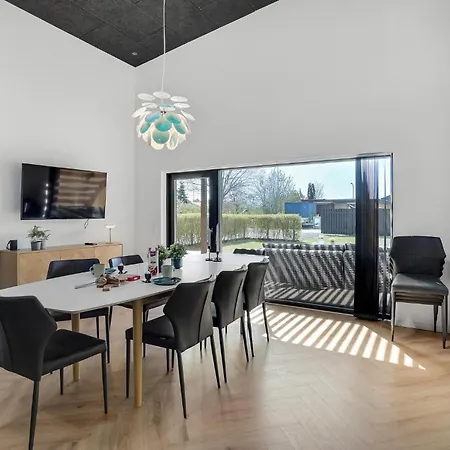 Feriehus Beautiful In With Kitchen *