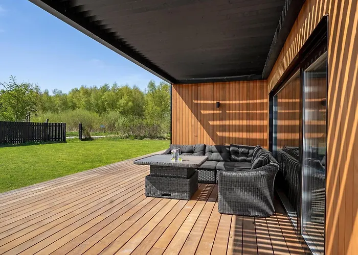 Beautiful In With Kitchen *