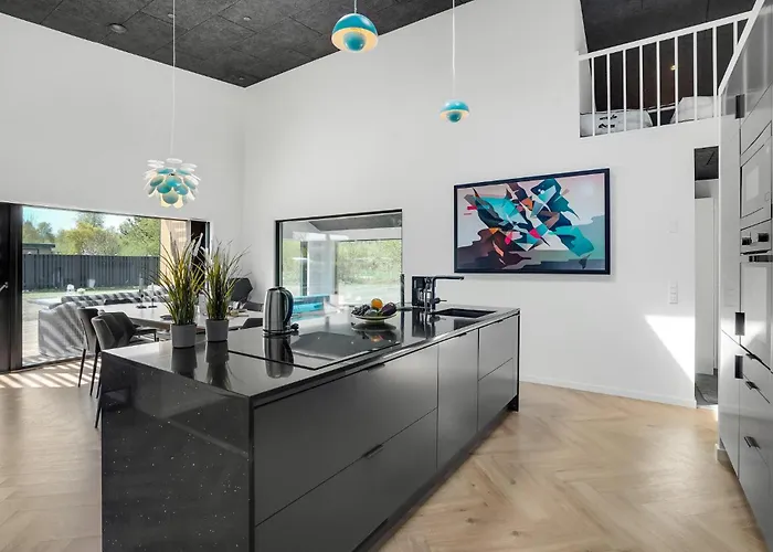 Beautiful In With Kitchen *