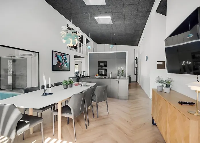 Beautiful In With Kitchen 別荘