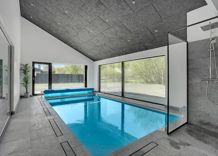 Beautiful In With Kitchen *