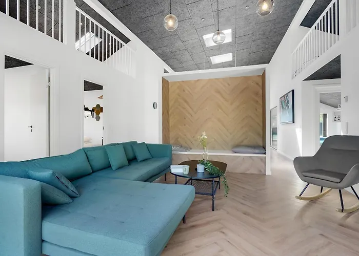 Beautiful In With Kitchen *